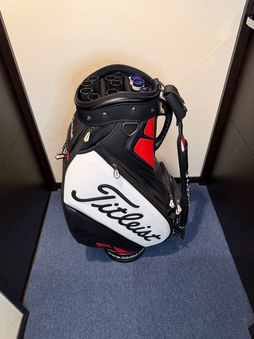 【1番人気】タイトリスト　ツアーキャディバッグ