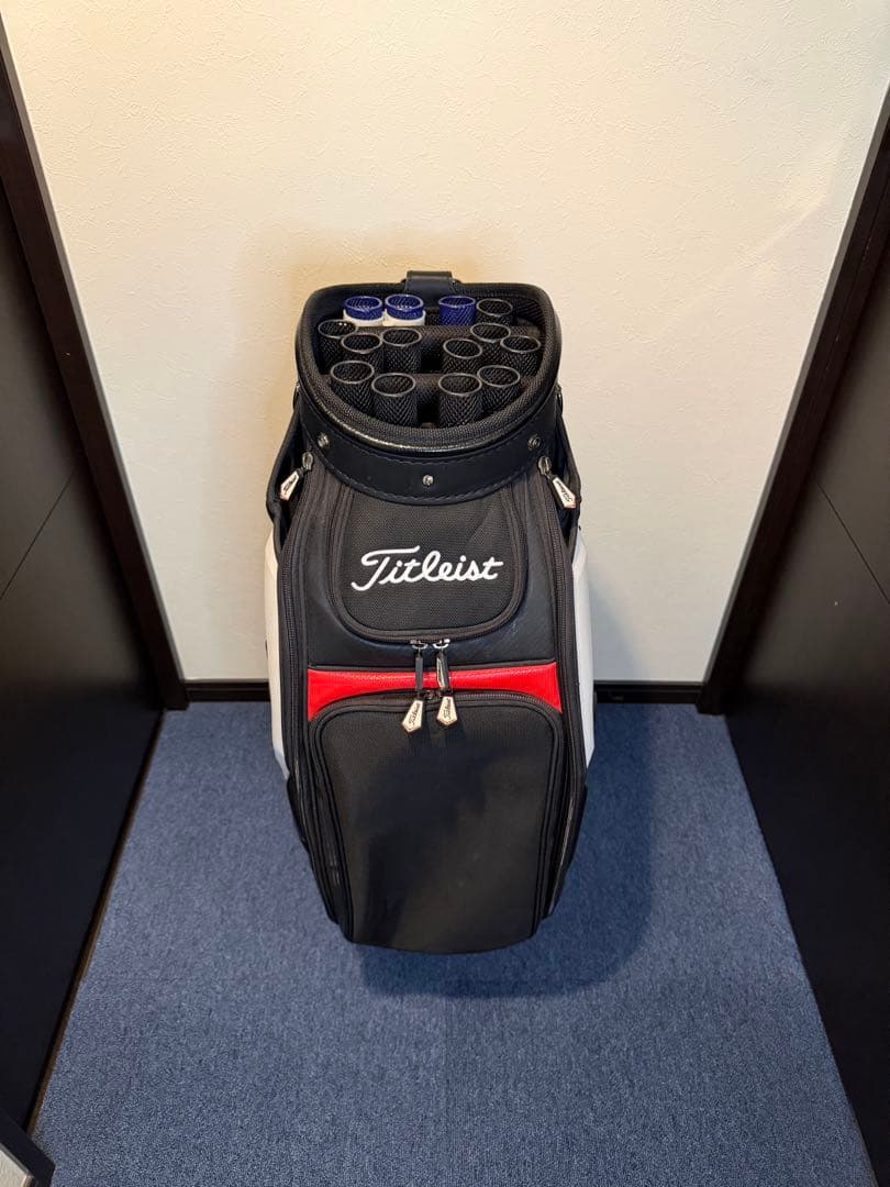 【1番人気】タイトリスト　ツアーキャディバッグ