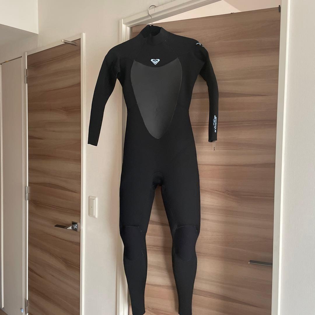 ロキシー　3×4㍉フルスーツ 新品ウェットスーツ　8号サイズ