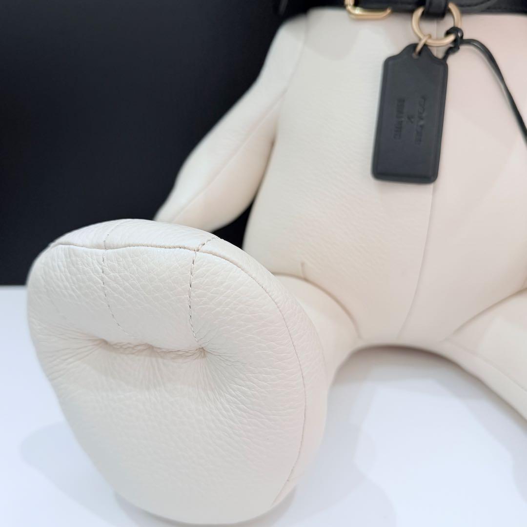 コーチ　スヌーピー　ぬいぐるみ　2025ホワイト