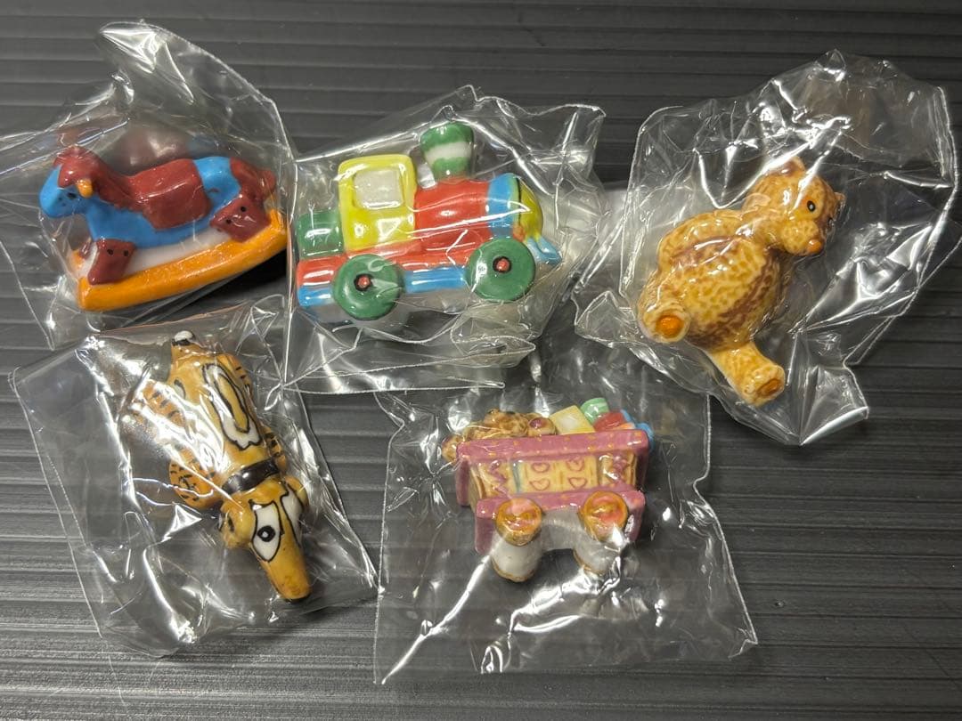 フェーヴ　陶器製　ミニチュア　ガーフィールド　他　29個セット