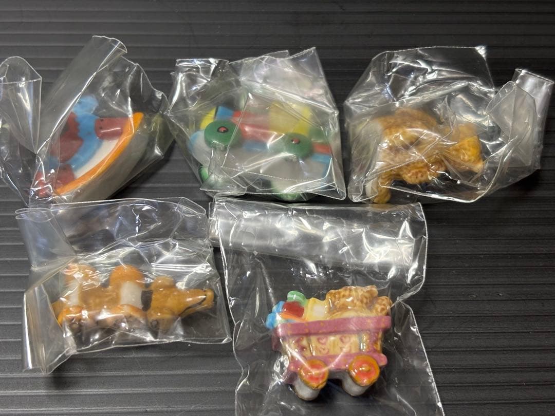 フェーヴ　陶器製　ミニチュア　ガーフィールド　他　29個セット
