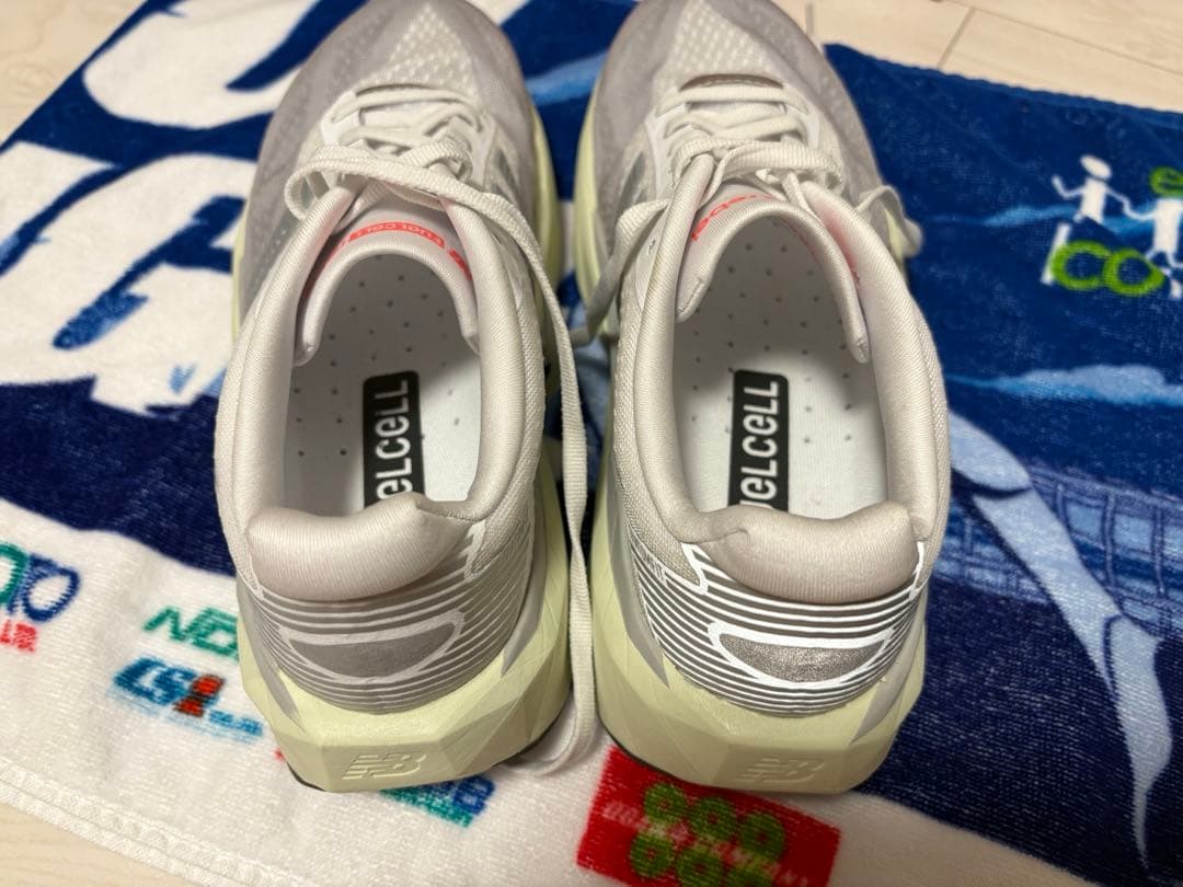 ニューバランス レベルv5 25.5