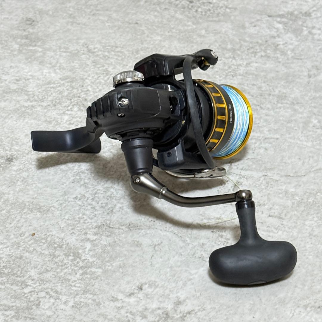 ☆極美品☆ダイワ スピニングリール BG 3500H/DAIWA