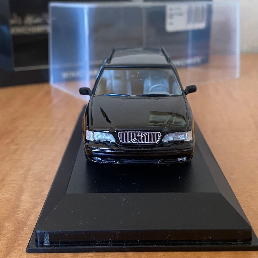 希少　MINICHAMPS Volvo V70 Break 1998 ブラック