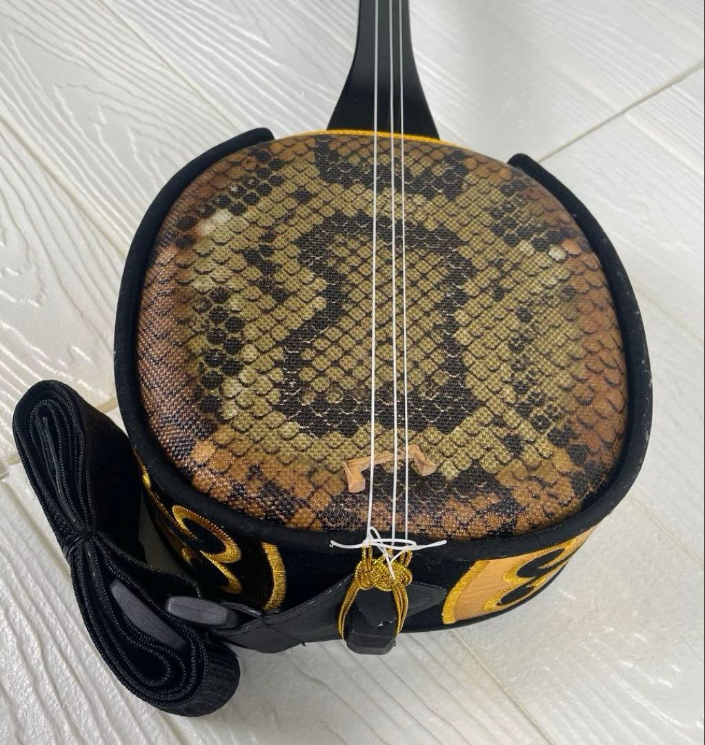 【美品】沖縄郷土楽器 三線 初心者セット チューナー、セミハードケース付