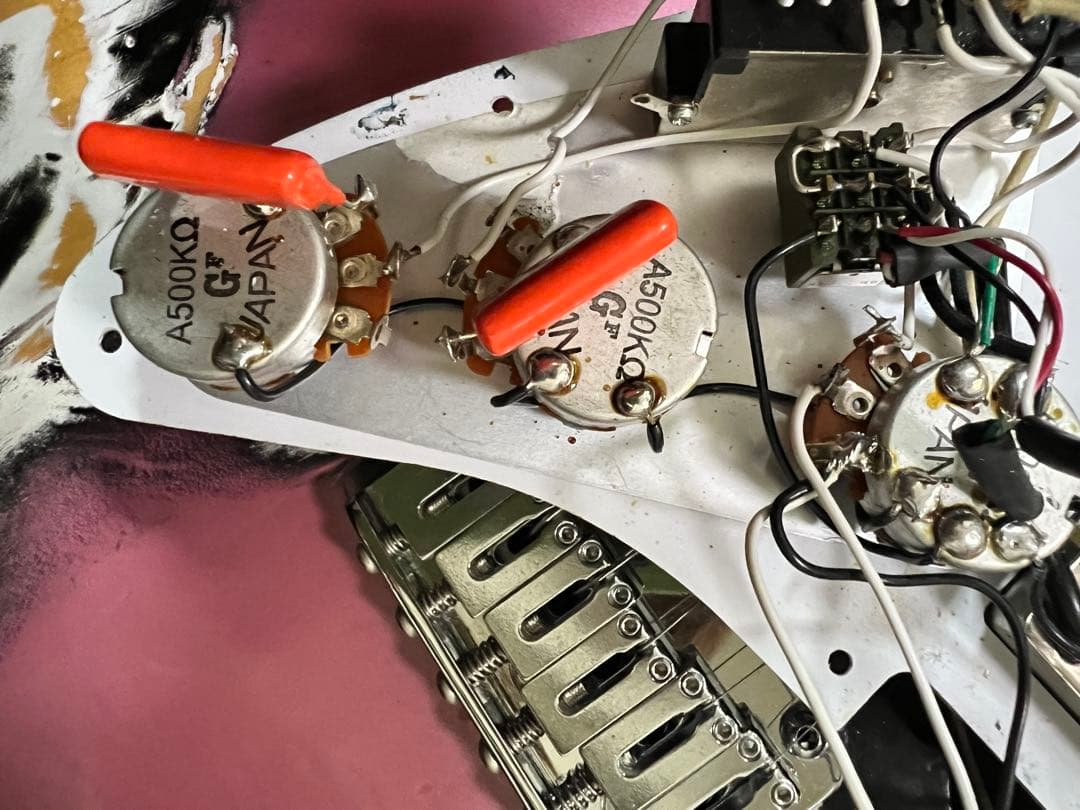 フジゲン　suhrピックアップ レリック加工、 エレキギター