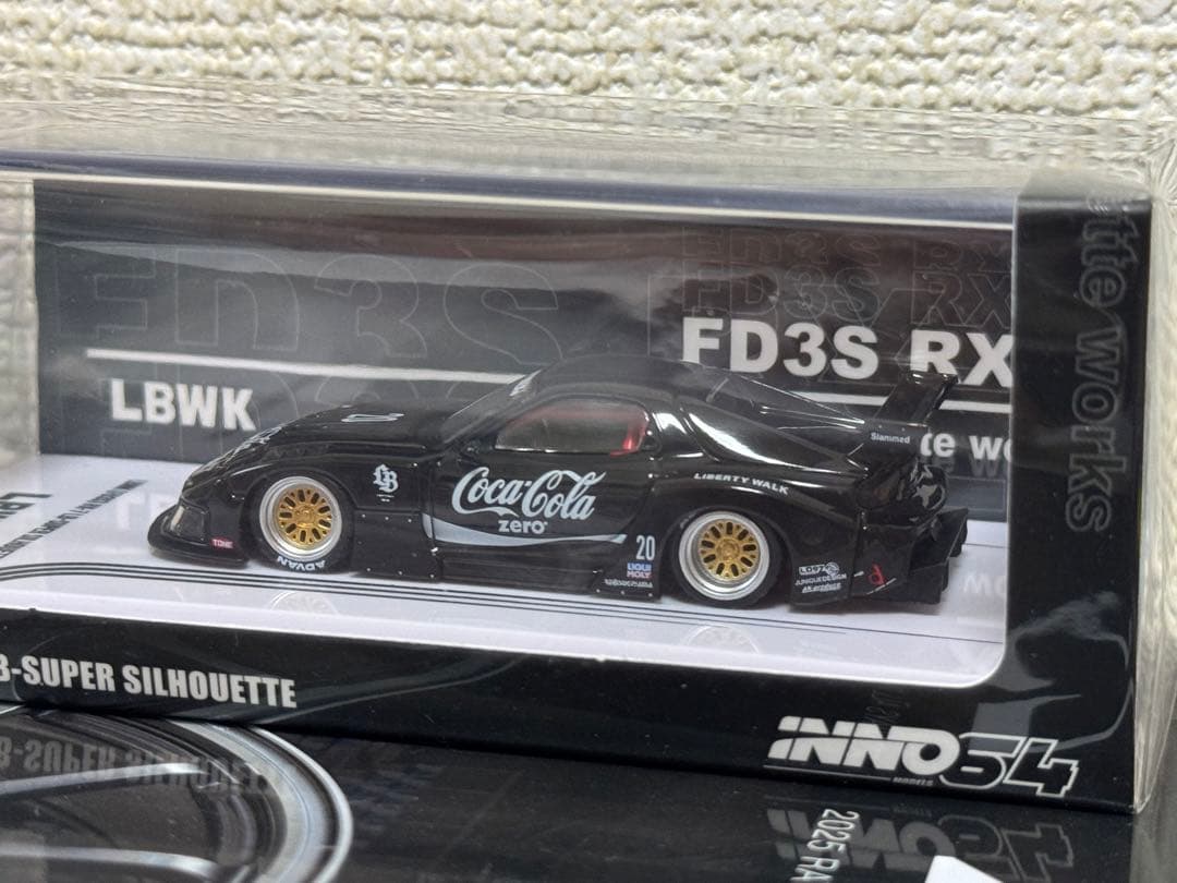 ミニカー Inno64 1/64 LBWK RX7 FD3S liberty walk