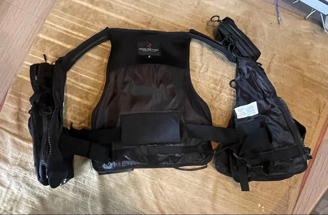 中古　タカミヤ　リアルメソッド　ゲームフローティングベスト　難あり