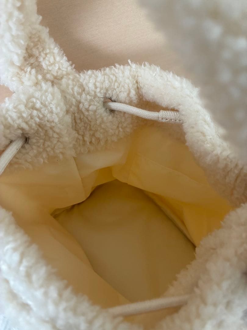 イ・ジュノまた会える日 inソウル ボア ペンペン PenPen バッグ