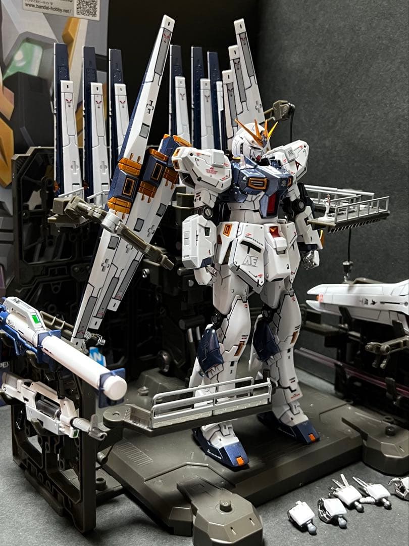 RG 1/144 νガンダム　ダブルフィンファンネル装備型サイドF限定完成品