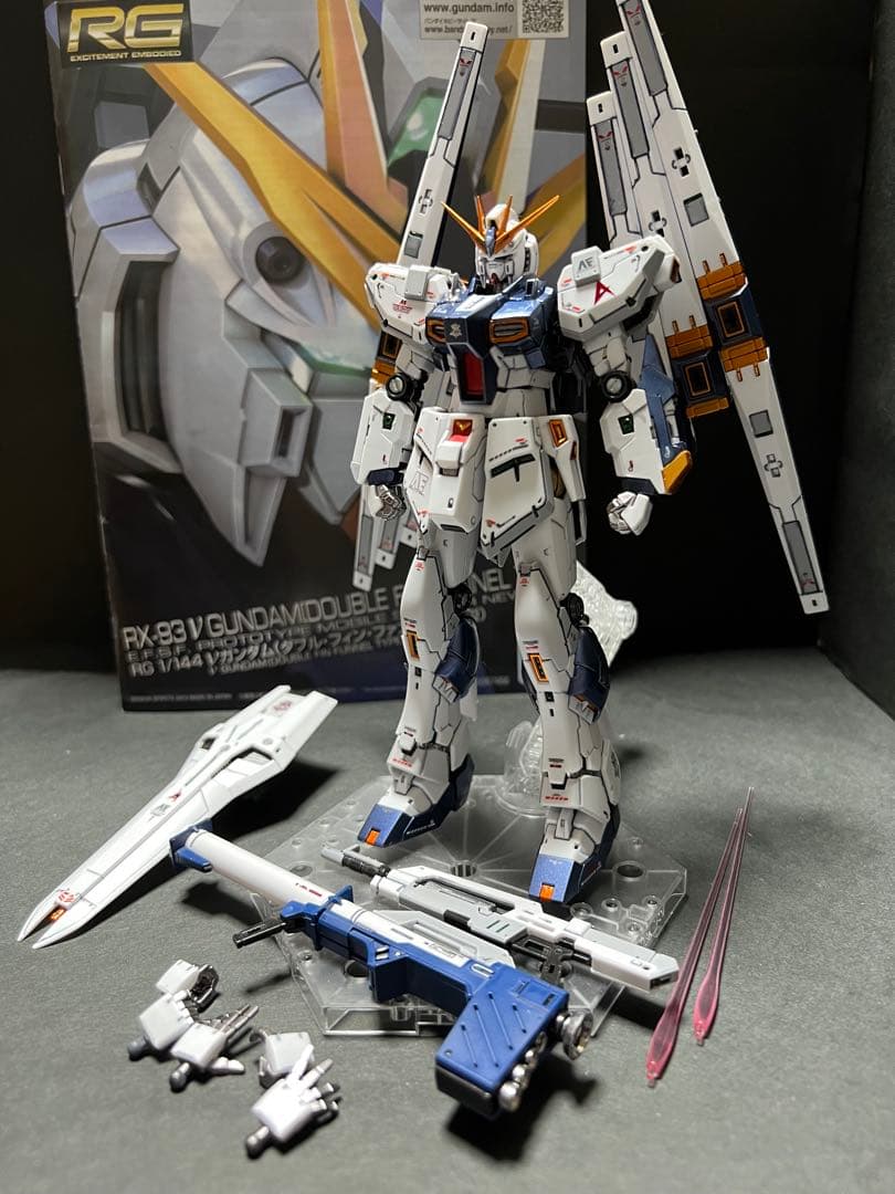 RG 1/144 νガンダム　ダブルフィンファンネル装備型サイドF限定完成品