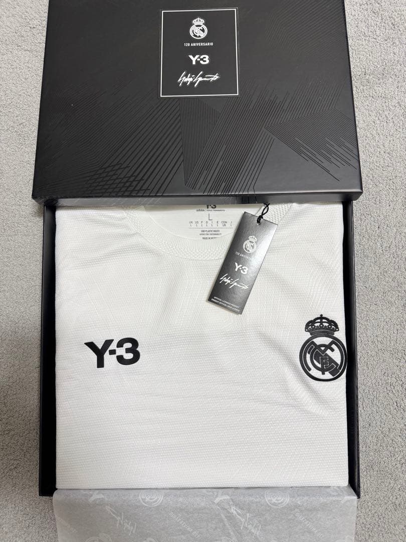 ☆新品未着用タグ付き Y-3 レアル・マドリード コラボユニフォーム　Lサイズ
