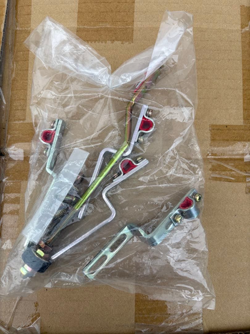 グランドピアノ　ソステヌートペダル部品　2本ペダルから3本ペダルへ　調律