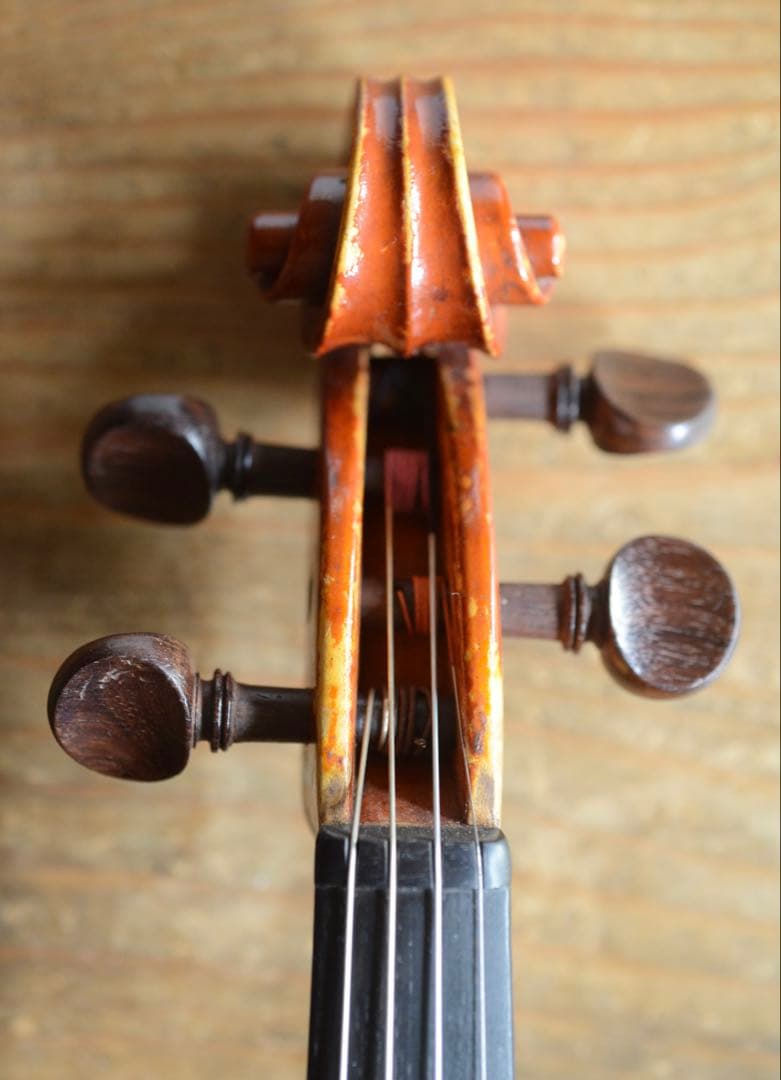 古いヴァイオリン　ラベル1910 プラハ