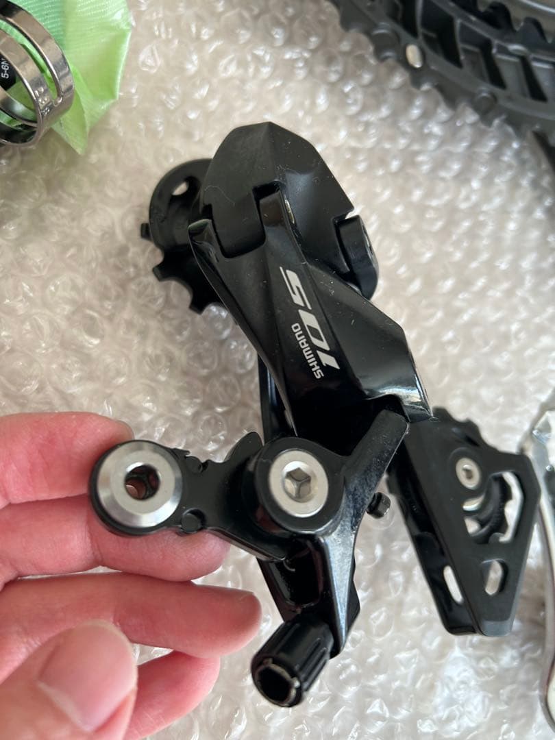 【未使用未走行】SHIMANO 105 R7000シリーズ 油圧ディスク用セット