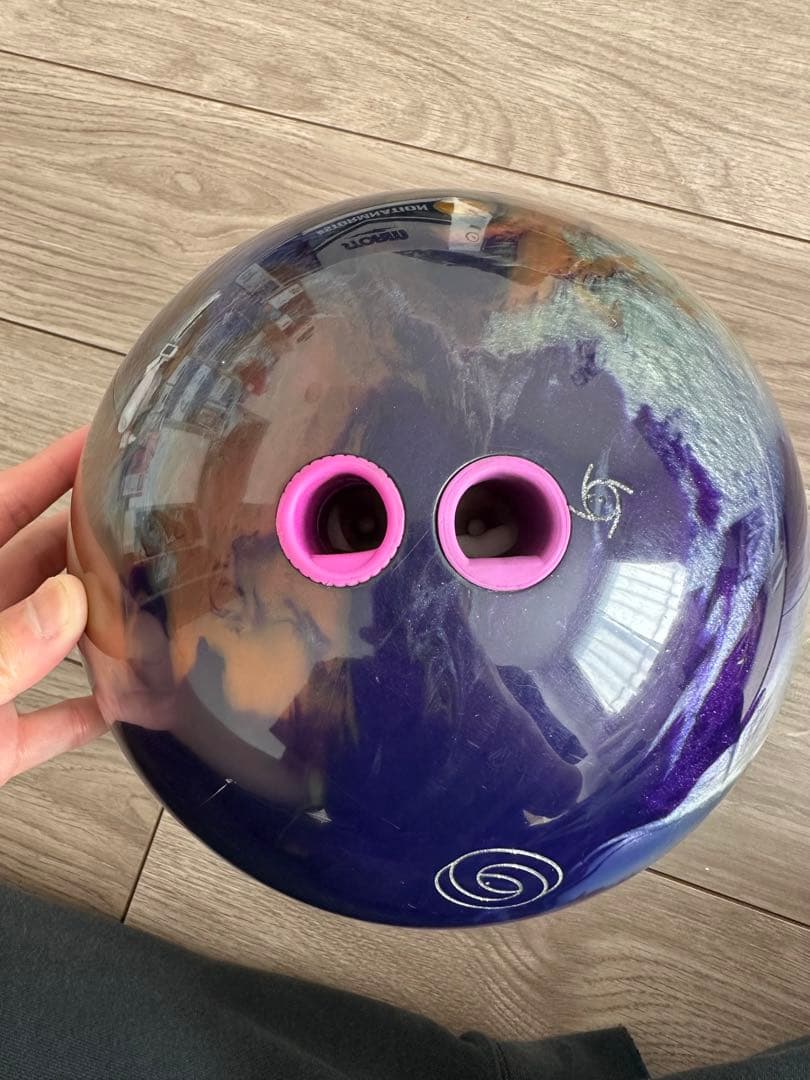 イクイノックス 15ポンド ボウリングボール サムレス