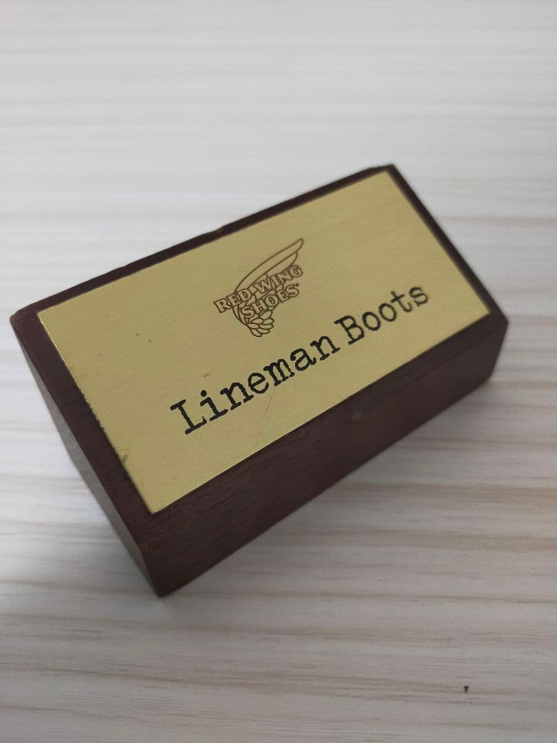 Redwing  LinemanBoots ディスプレイ用品ウッドスタンド