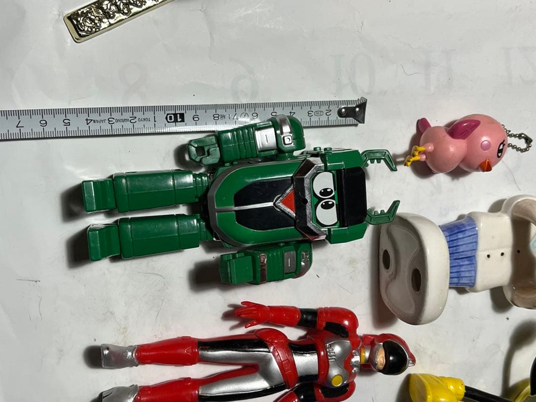 カブタック、クワジーロ、赤レンジャー、ロボコップなど全6点