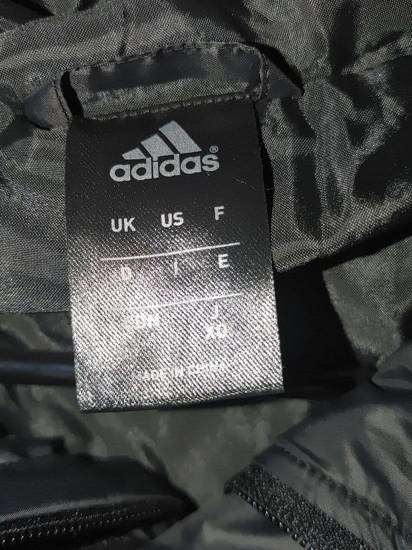 adidas　ダウンコート　XOサイズ ブラック×シルバーライン