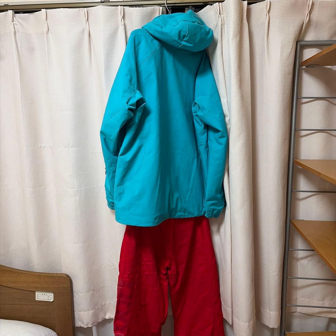 スキーウェア デサント　move sports フード付き