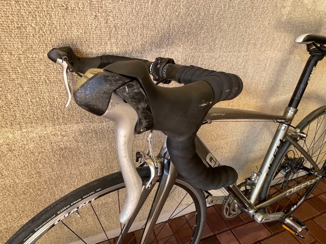 引取歓迎　GIANT DEFY3 Sサイズ(165〜180cm)ダークグレー