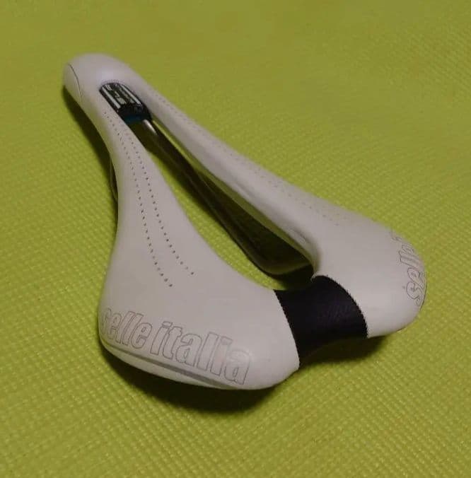 Selle Italia SLR Superflow 145mm サドル