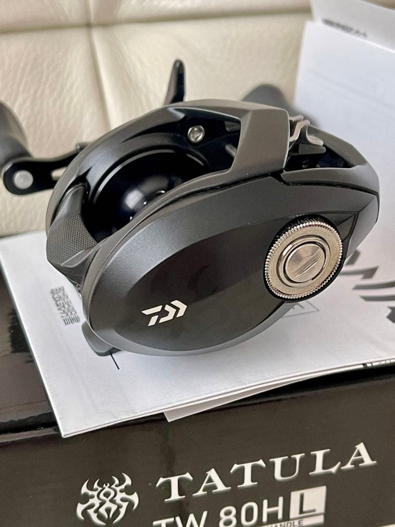 【廃盤品新品】ダイワ 22タトゥーラTW80HL 漆黒180g軽量 ザイオン