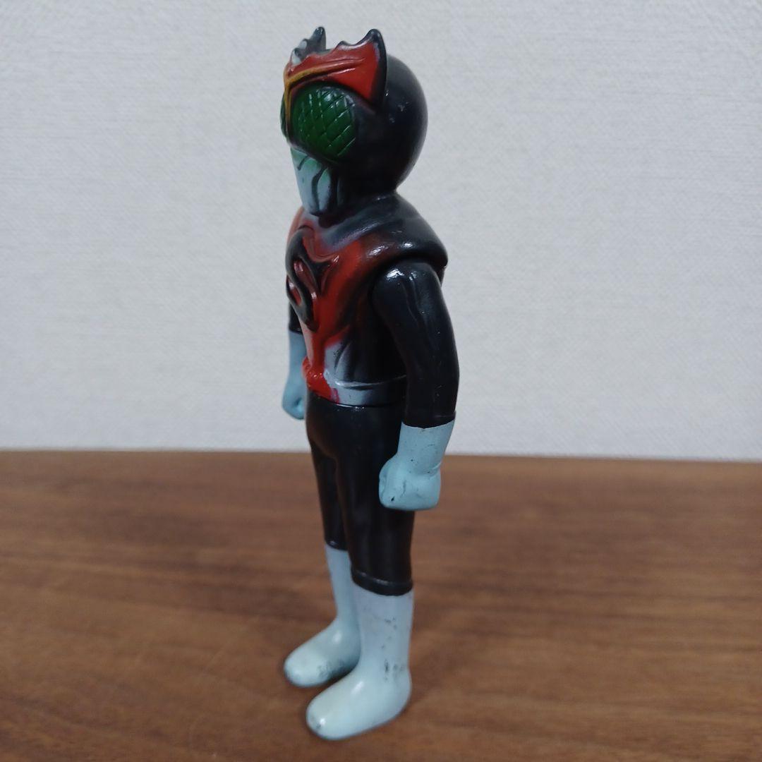 無版権　パチもの　「仮面ライダーストロンガー」風のソフ ビフィギュア