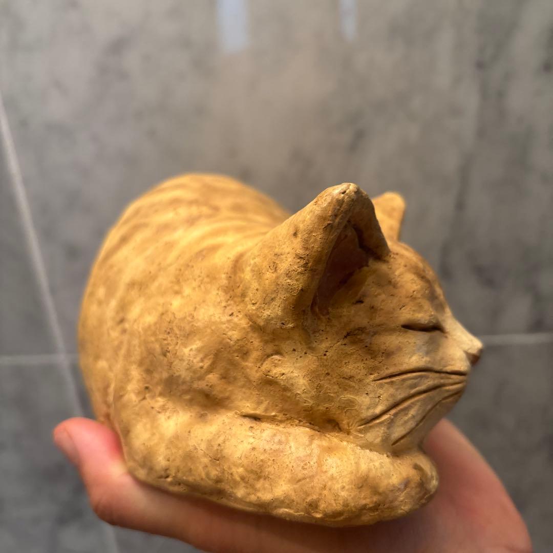 ヴィンテージ　手描きの瞳が美しいジブリ映画に出てきそうな猫の陶器オブジェ