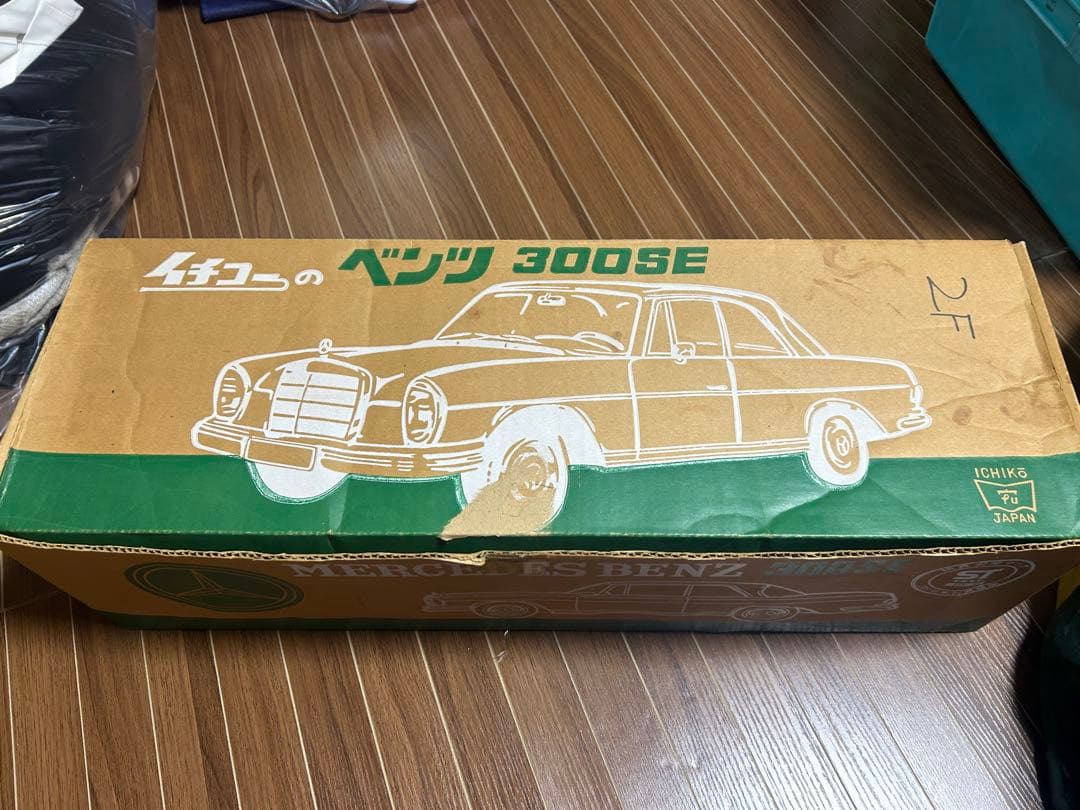 イチコー ベンツ 300SE 赤 ブリキ
