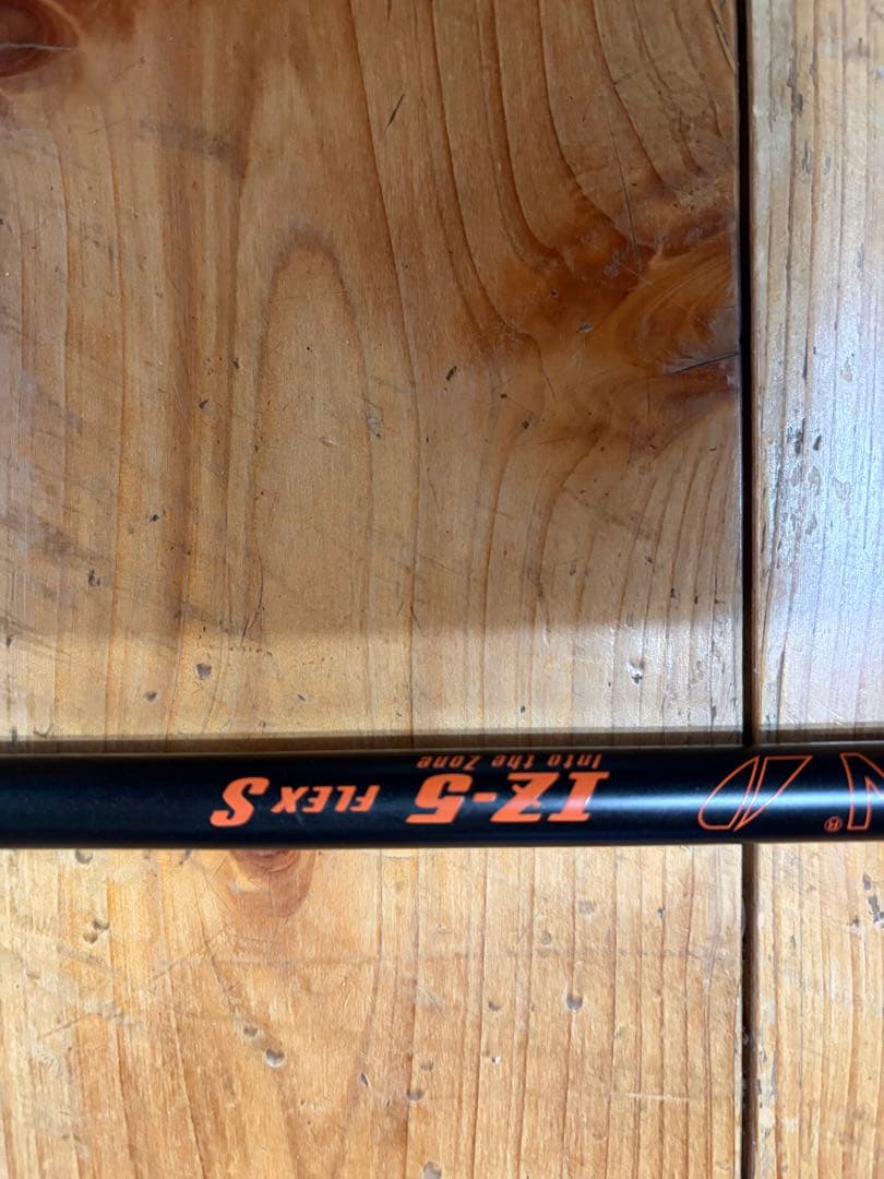 Tour AD グラファイトシャフト IZ-5 FLEX S