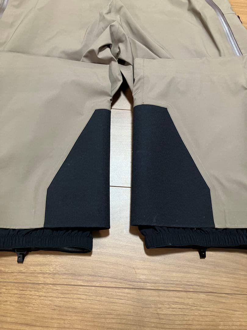 ノースフェイス　パウダーガイドライトビブ