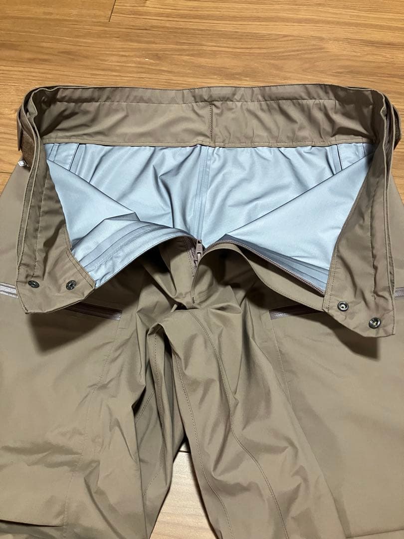 ノースフェイス　パウダーガイドライトビブ