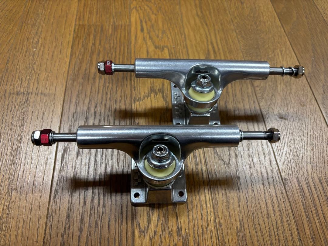 スケートボード ACE TRUCKS AF1 hollow 33