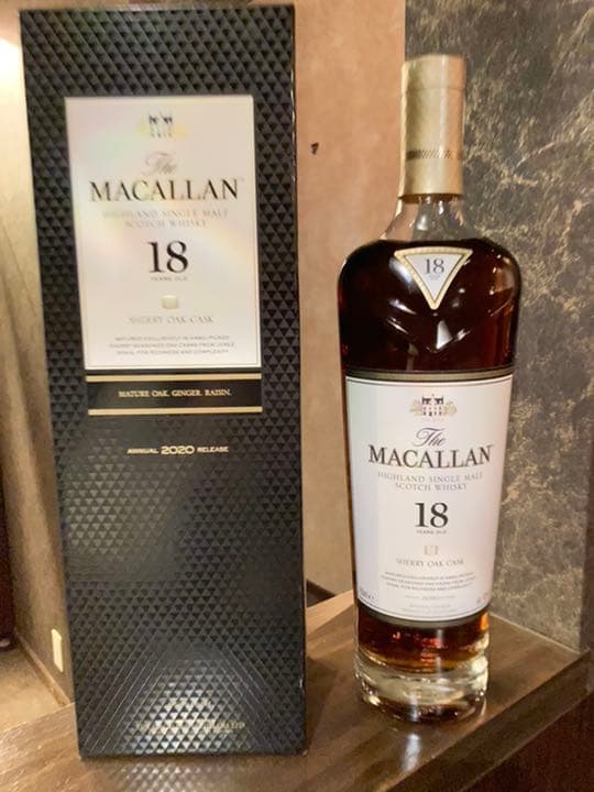 マッカラン18年　新品　箱付き