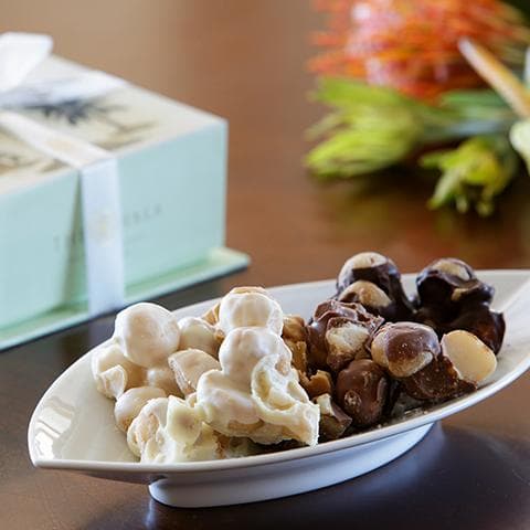 Hawaii ハワイ カハラホテル マカダミアナッツチョコ 4フレーバー 大箱