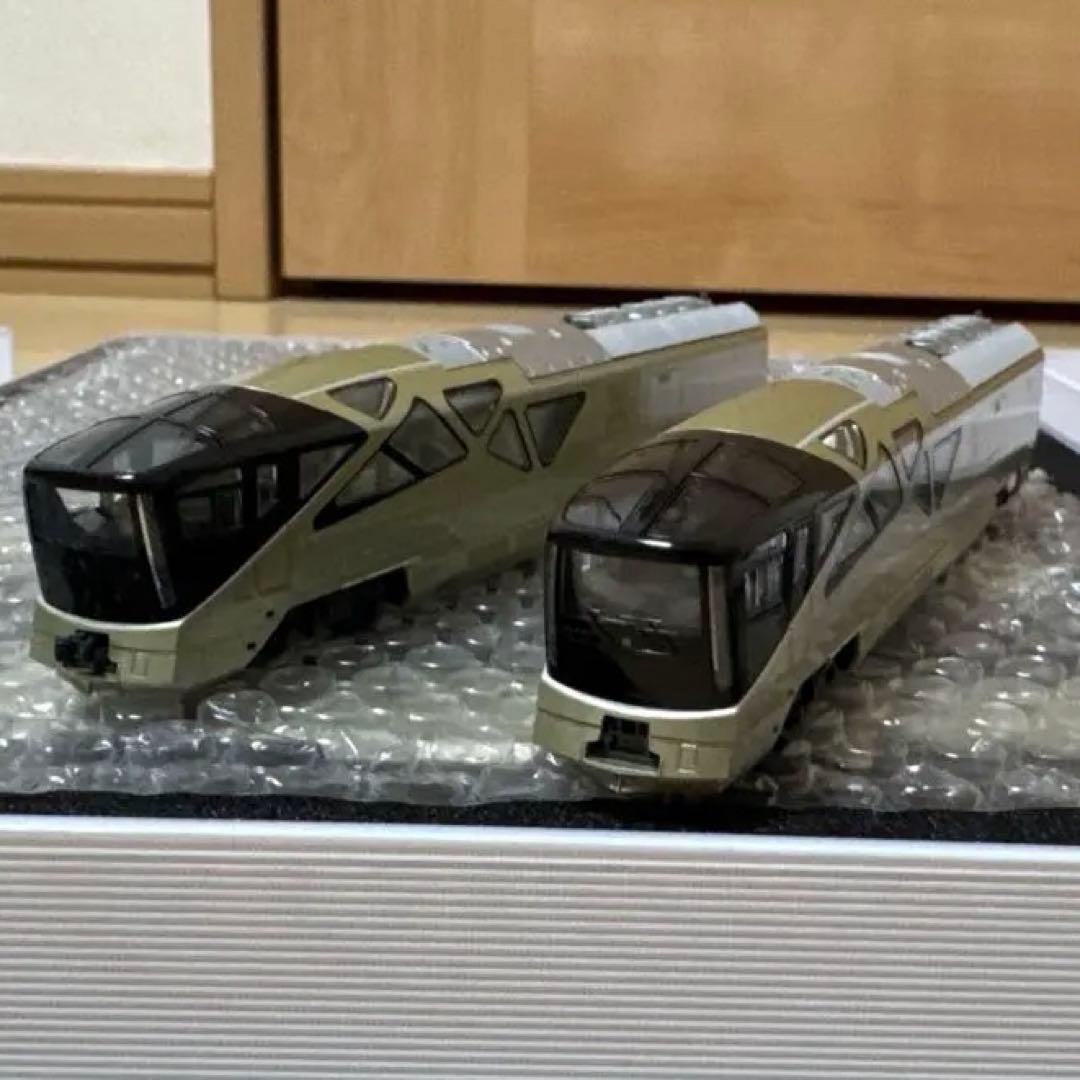 KATO E001形TRAIN SUITE四季島10両セット（Nゲージ）