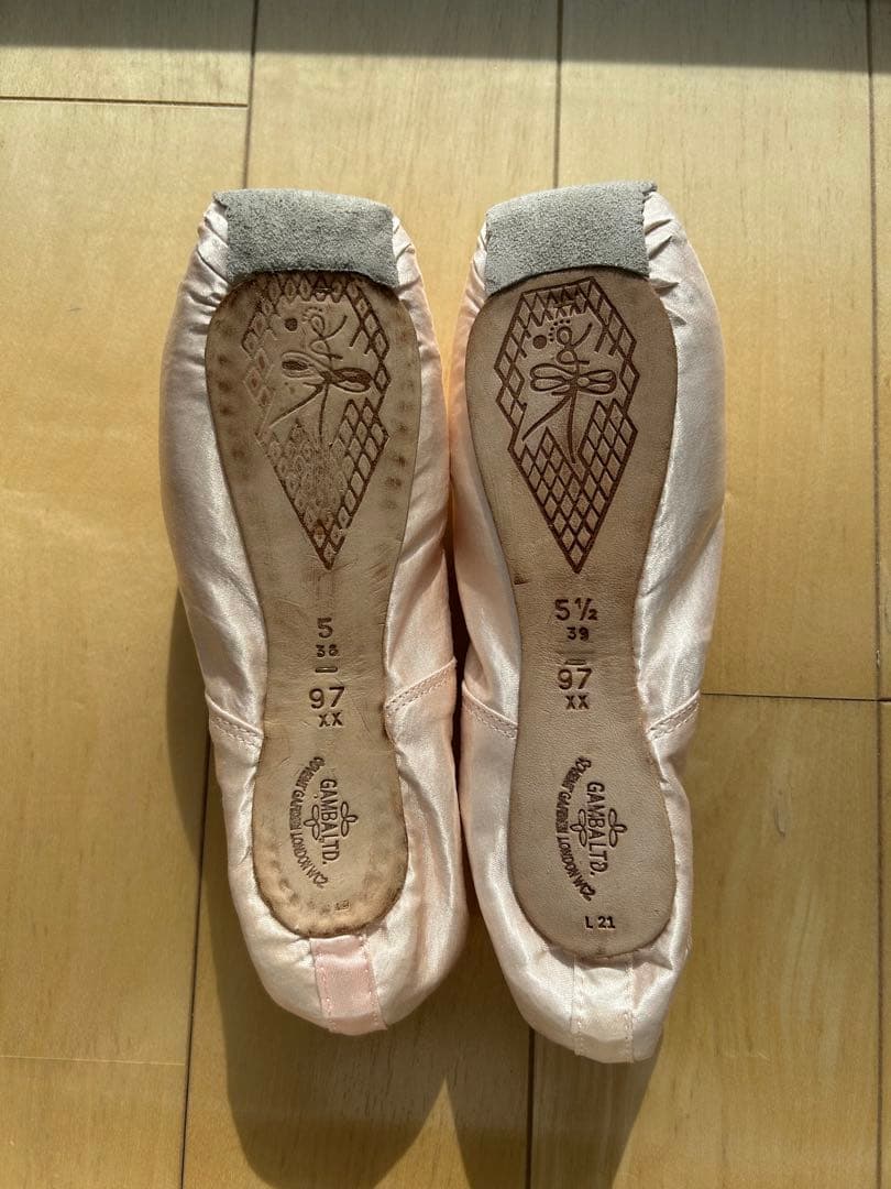 トウシューズ2足　ギャンバ97XX ５と５1/2