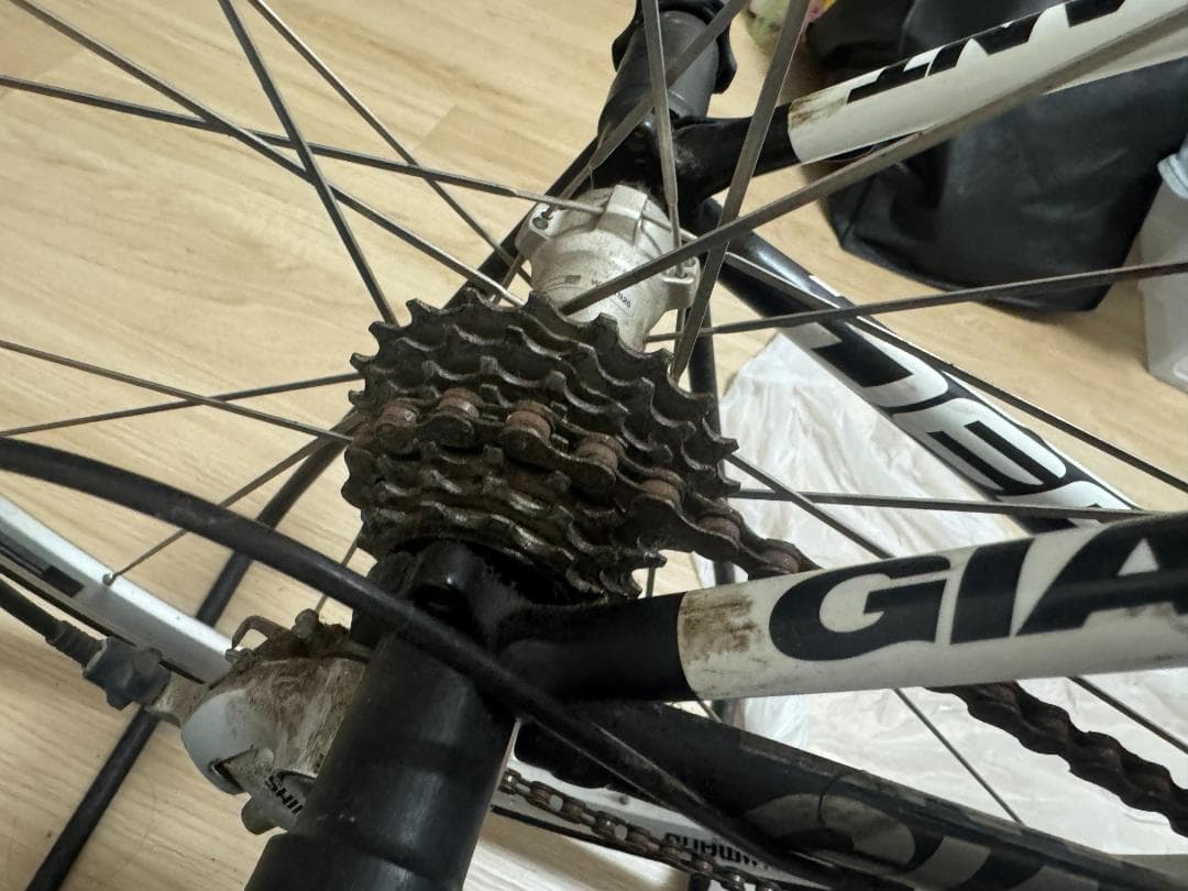 GIANT Defy ロードバイク 引き取りのみ 東京・ジャイアント