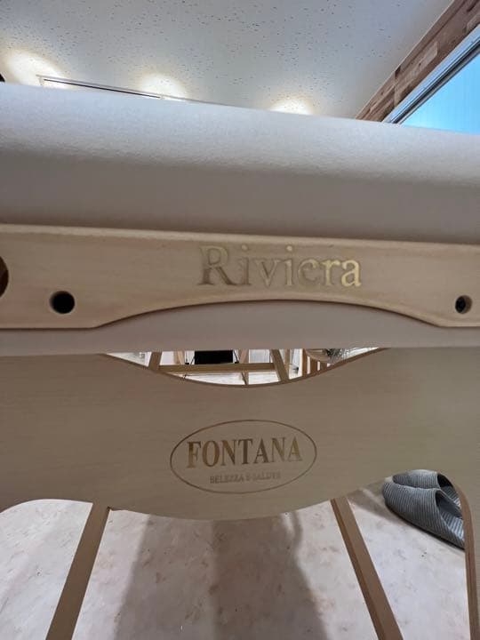 フォンタナ　エステ　マッサージベッド　美品