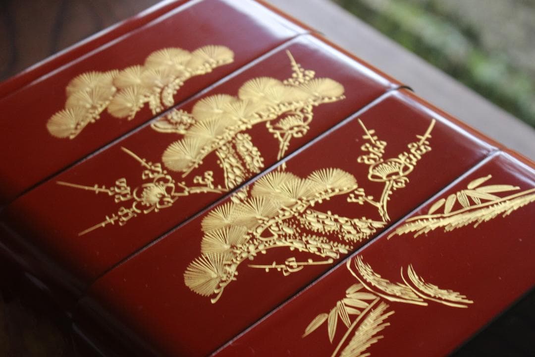 小傷有！極上朱漆に蓬莱沈金の美しい輪島塗の屠蘇器＆重箱セット（検お重