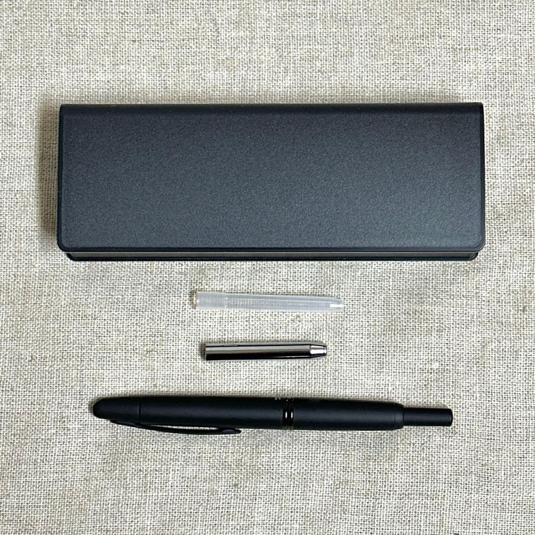 PILOT パイロット キャップレス万年筆 ブラックマット EF