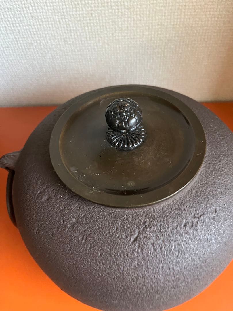 茶道具　風炉釜セット　美品鬼面切合風呂釜付き　鬼面風炉　電気炉付き　前瓦　灰付き