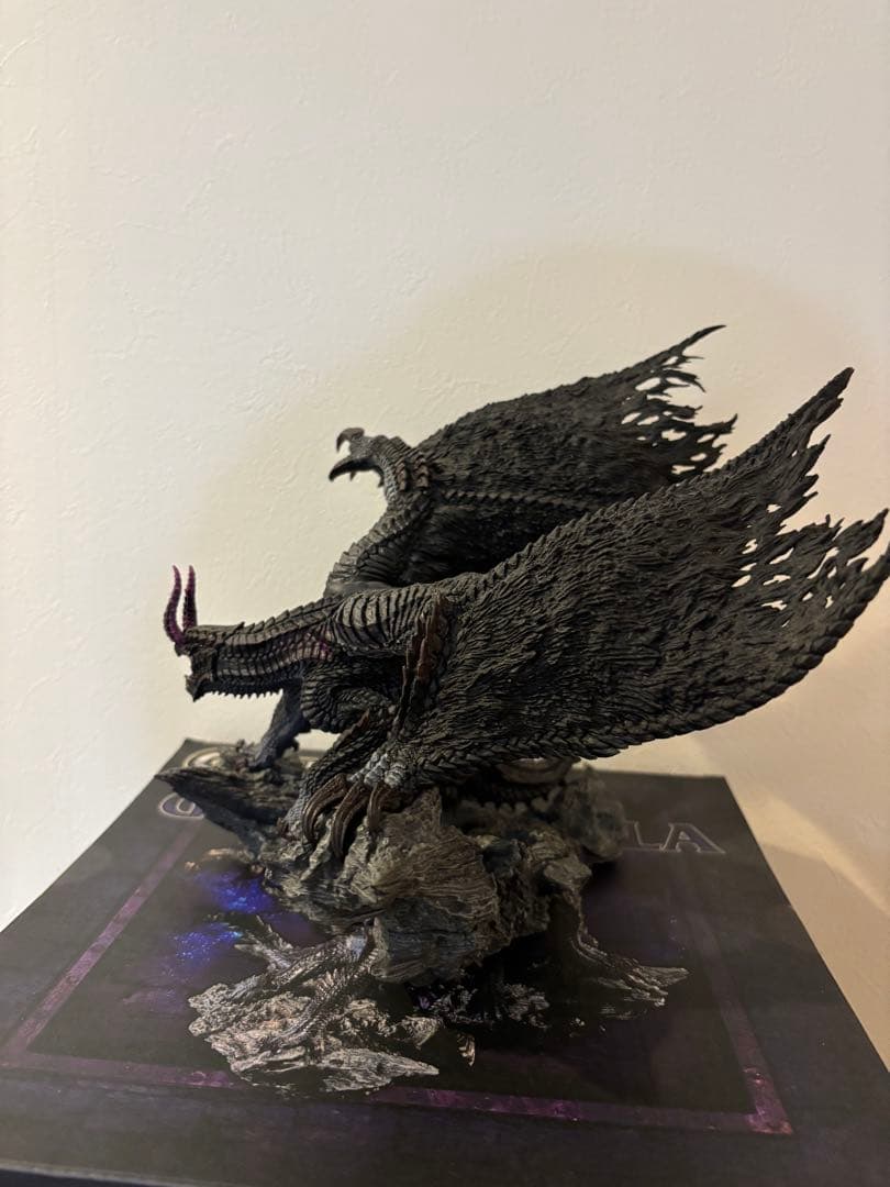 【限定値下げ中】 カプコンフィギュアクリエイターズモデル 黒蝕竜　ゴア・マガラ