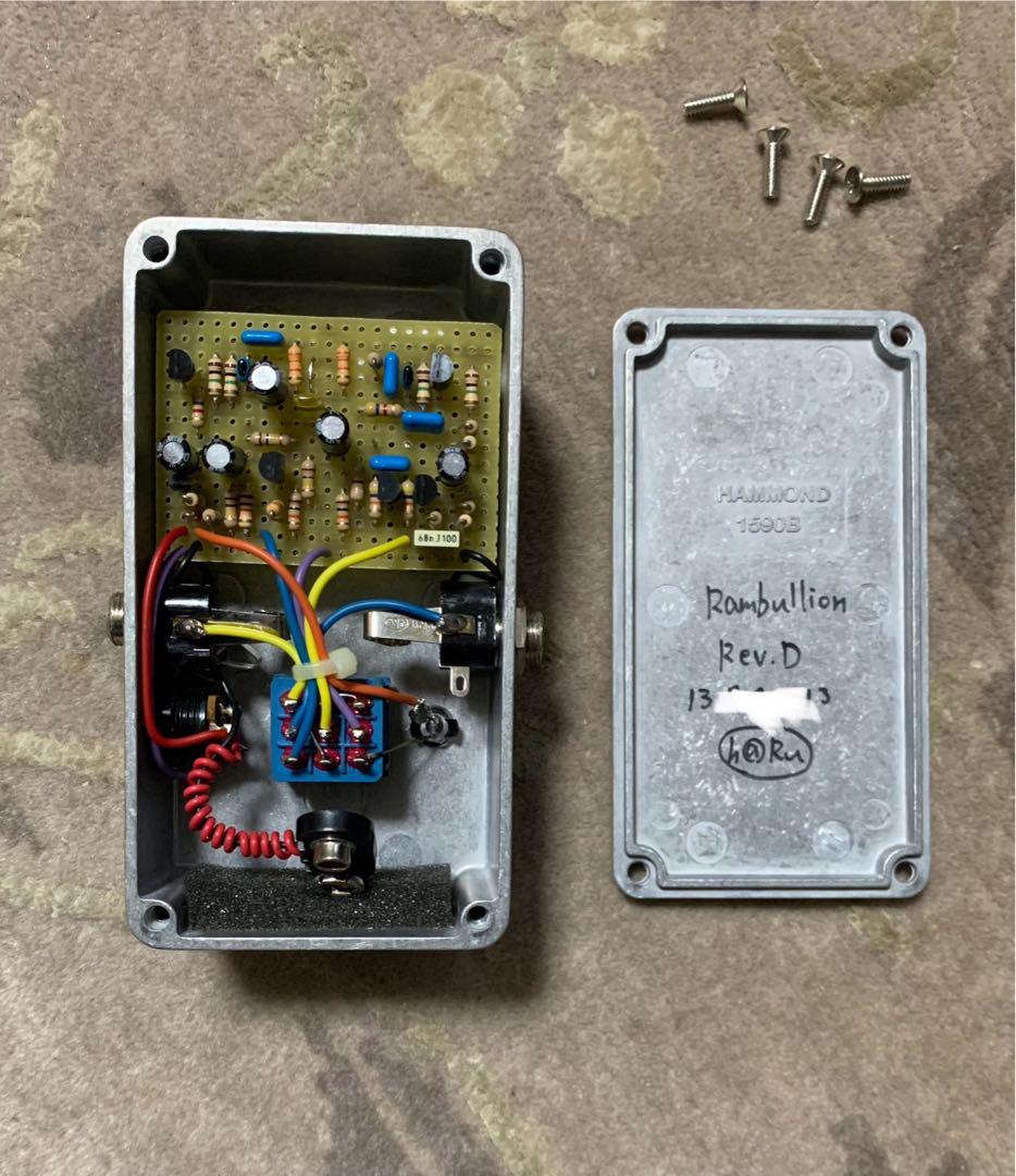 Fuzzy Navel Lab 「Rambullion」　ファズ