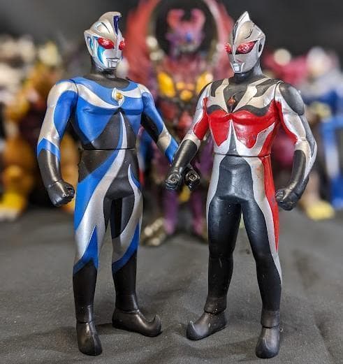 ウルトラマンコスモス＆登場怪獣・宇宙人（バンダイ）ソフビ１７体セット