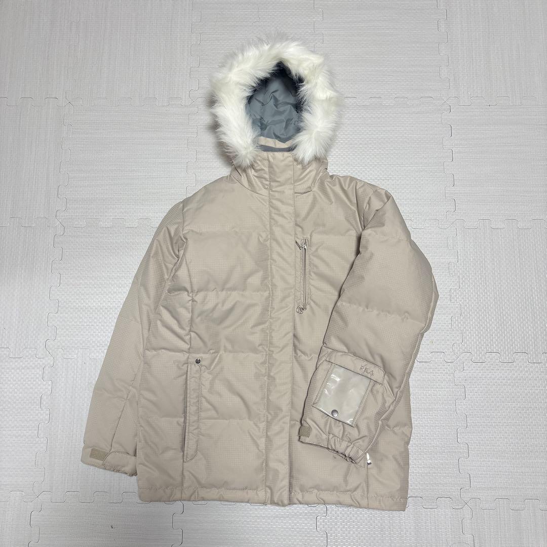 【一度着用】FILA スノーボード　スキーウェア　ファー　チケットケース