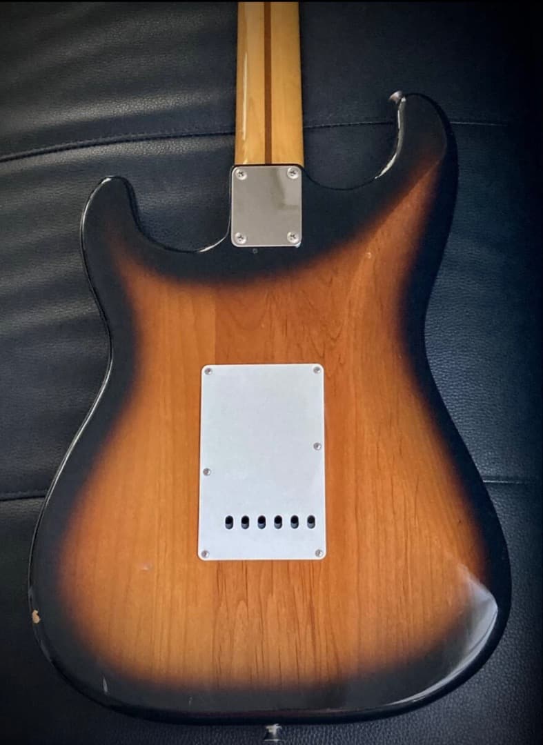 Fender Japan ST57 ストラトキャスター サンバースト