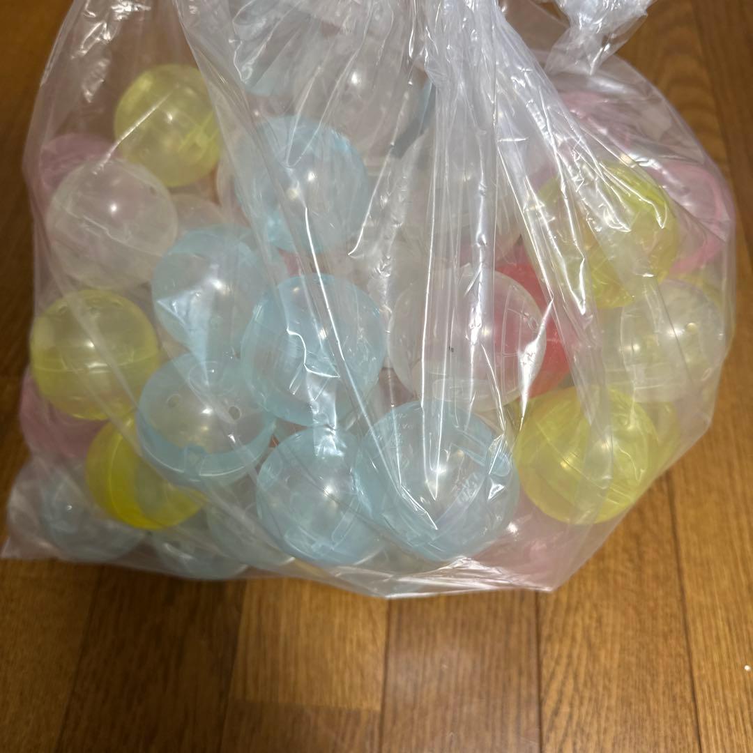 Free! デフォルメマスコット　ガチャガチャ本体、カプセル付き